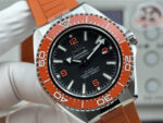 VS Factory Omega Seamaster Planet Ocean 600M 43.5mm Black Dial Orange Ceramic Bezel Orange Rubber Strap (215.32.44.21.01.001) 1:1 Super Clone – DD8900 Movement – Bild 6