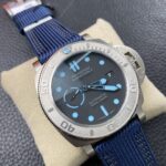 VS Factory Panerai Submersible 47mm Matte Titanium / Electric Blue Accents 1:1 Super Clone – DDP.9010 Movement – Bild 3