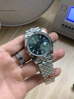 VS Factory Rolex Datejust 41mm Mint Green Sunburst Dial Smooth Bezel Jubilee Bracelet (126300) 1:1 Super Clone – DD3235 Movement – Bild 4