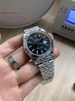 VS Factory Rolex Datejust 41mm Black Dial Smooth Bezel Jubilee Bracelet (126300) 1:1 Super Clone – DD3235 Movement – Bild 4