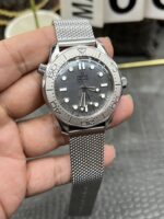 VS Factory Omega Seamaster Diver 300M 42mm James Bond 60th Anniversary Mesh Bracelet (210.30.42.20.03.002) 1:1 Super Clone – DD8806 Movement – Bild 3
