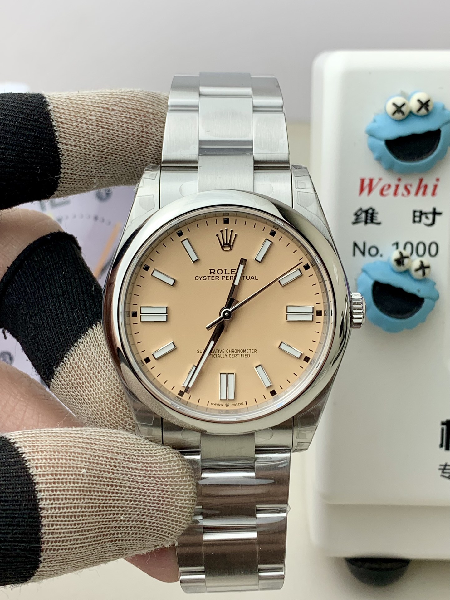 i1764074705_440_5.jpg VS Factory Rolex Oyster Perpetual 41mm Candy Pink Lacquer Dial Smooth Bezel Oyster Bracelet (124300 Custom) 1:1 Super Clone – DD3230 Movement – Bild 1