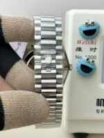 VS Factory (V2) Rolex Day-Date 40mm White Roman Dial Fluted Bezel President Bracelet (228239) 1:1 Super Clone – DD3255 Movement – Bild 5
