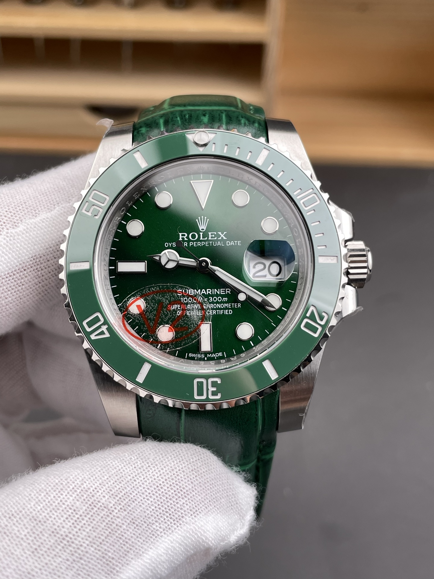 vsf-10275-b122c1d20e-i1766320747387_2175_0_2-1 VS Factory Rolex Submariner Date “Hulk” Custom Green Leather Strap 40mm (116610LV) 1:1 Super Clone – DD3135 Movement – Bild 1
