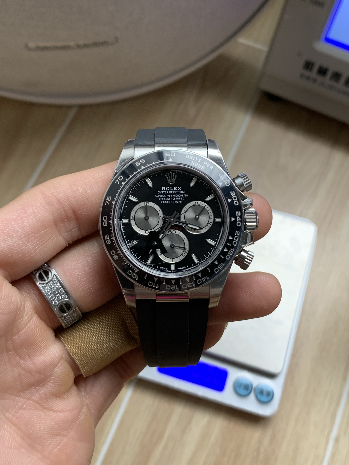 vsf-11022-af2b526f03-i1749988946207_3637_0_0 VS Factory Rolex Cosmograph Daytona Black Dial Ceramic Bezel Rubber Strap (126519LN)1:1 Super Clone – DD4131 Movement – Bild 1
