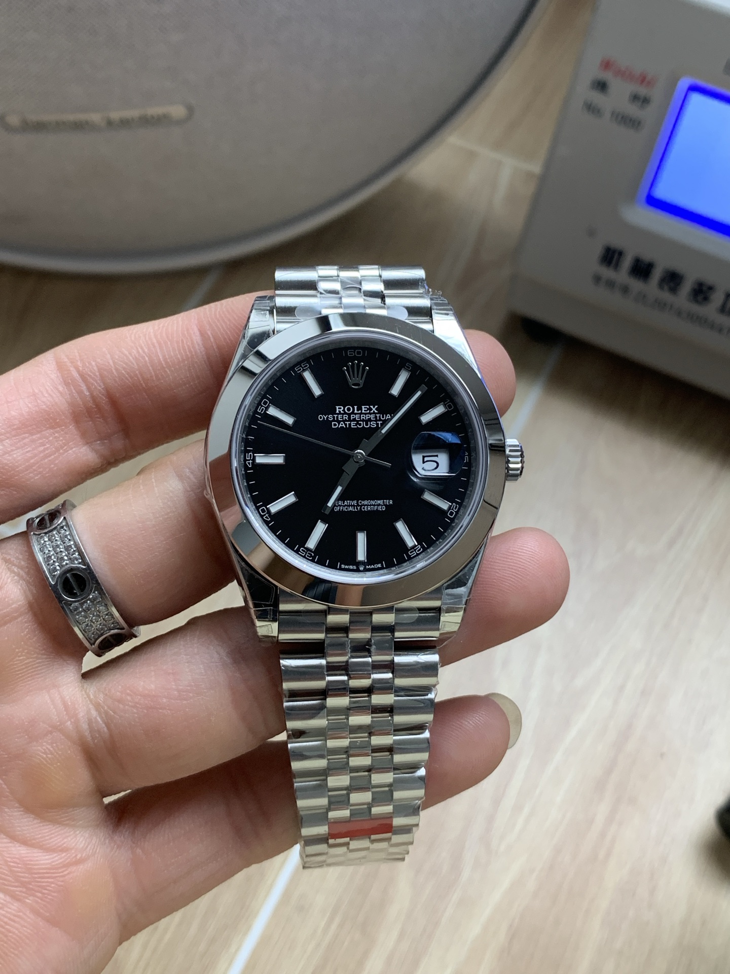 VS Factory Rolex Datejust 41mm Black Dial Smooth Bezel Jubilee Bracelet (126300) 1:1 Super Clone – DD3235 Movement