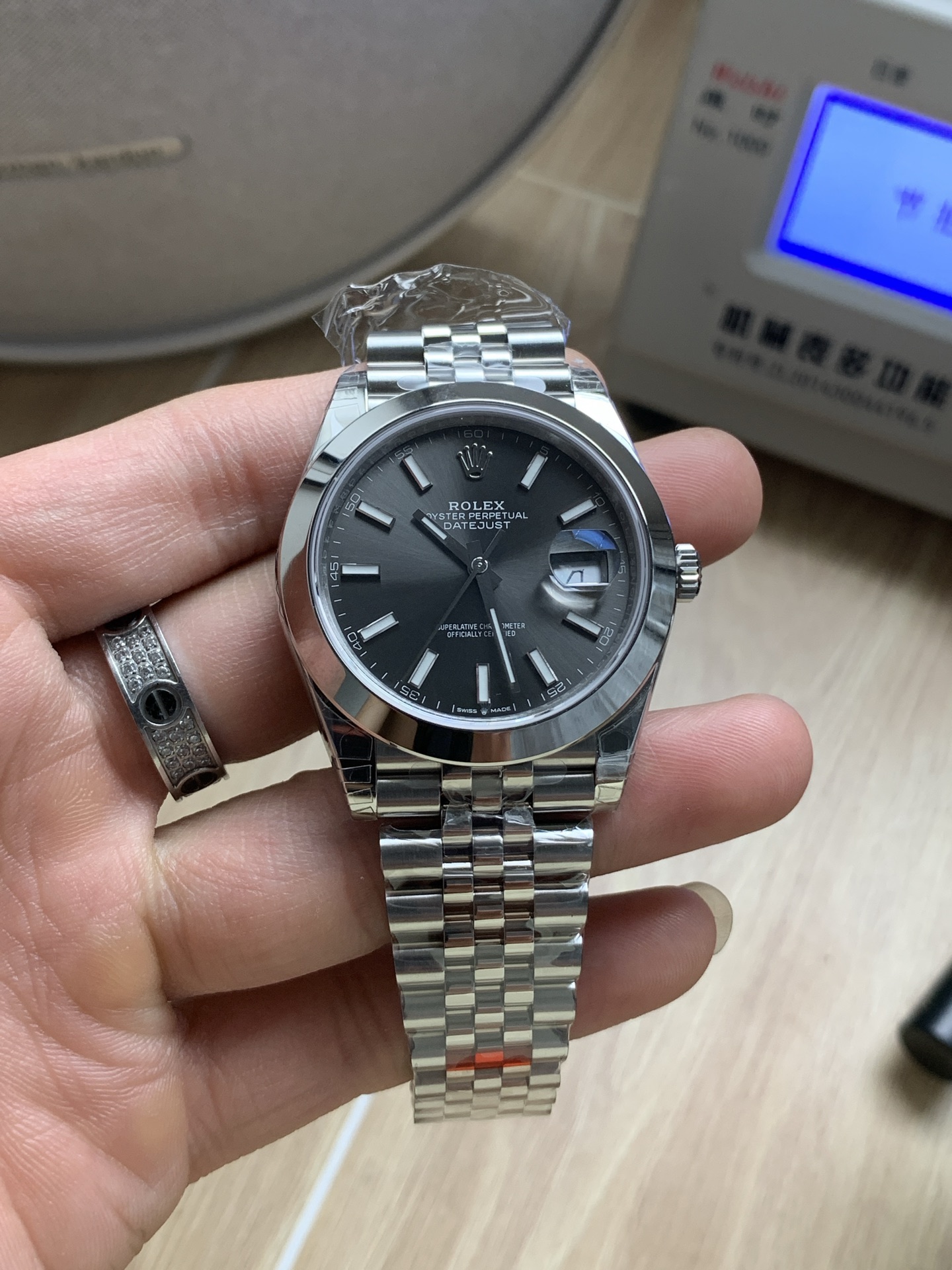 VS Factory Rolex Datejust 41mm Sunburst Slate Dial Smooth Bezel Jubilee Bracelet (126300) 1:1 Super Clone – DD3235 Movement