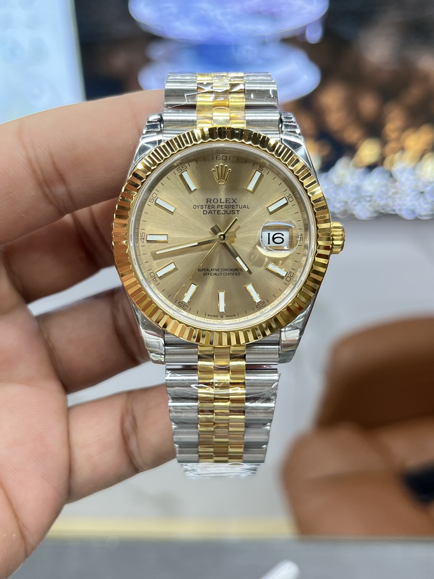 vsf-11943-c979bedf60-i1693074021_7594_0-1 VS Factory Rolex Datejust 41mm Champagne Dial Fluted Bezel Jubilee Bracelet (126333) 1:1 Super Clone – DD3235 Movement – Bild 1