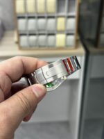 VS Factory Rolex Oyster Perpetual 41mm Silver Sunburst Dial (Gold Accents) Smooth Bezel Oyster Bracelet (124300) 1:1 Super Clone – DD3230 Movement – Bild 5