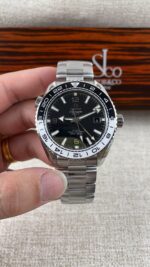 VS Factory Omega Seamaster Planet Ocean 600M GMT 43.5mm “Tai Chi” Black/White Bezel (215.30.44.22.01.001) 1:1 Super Clone – DD8906 Movement – Bild 2
