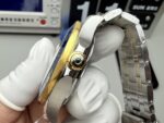 VS Factory Omega Seamaster Diver 300M 42mm Two-Tone Yellow Gold Blue Dial (210.20.42.20.03.001) 1:1 Super Clone -DD8800 Movement – Bild 6
