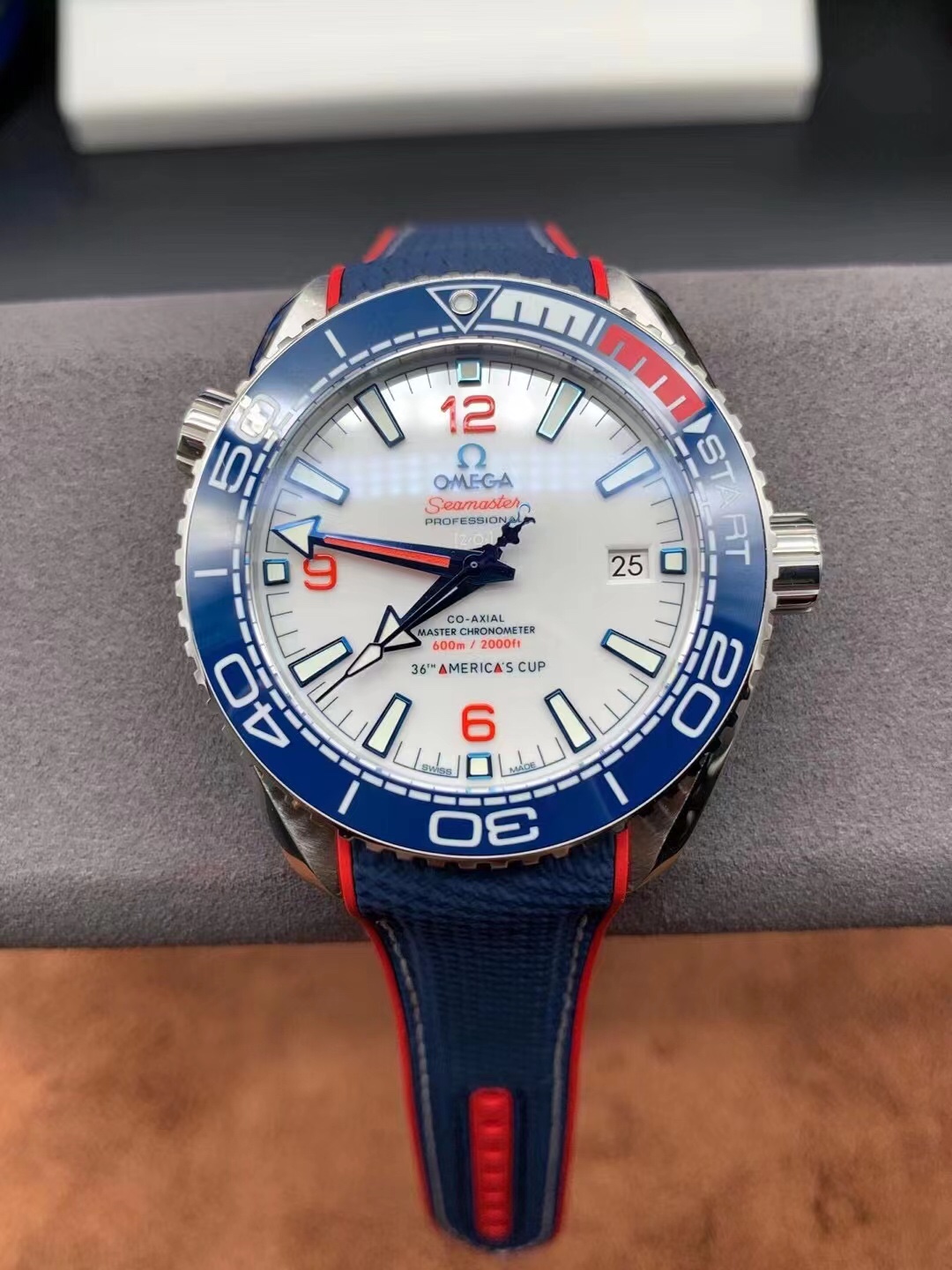 vsf-13851-9adc15b20e-i1677715042_6754_0-1 VS Factory Omega Seamaster Planet Ocean 600M 43.5mm “36th America’s Cup” (215.32.43.21.04.001) 1:1 Super Clone – Dandong DD8900 Movement – Bild 1