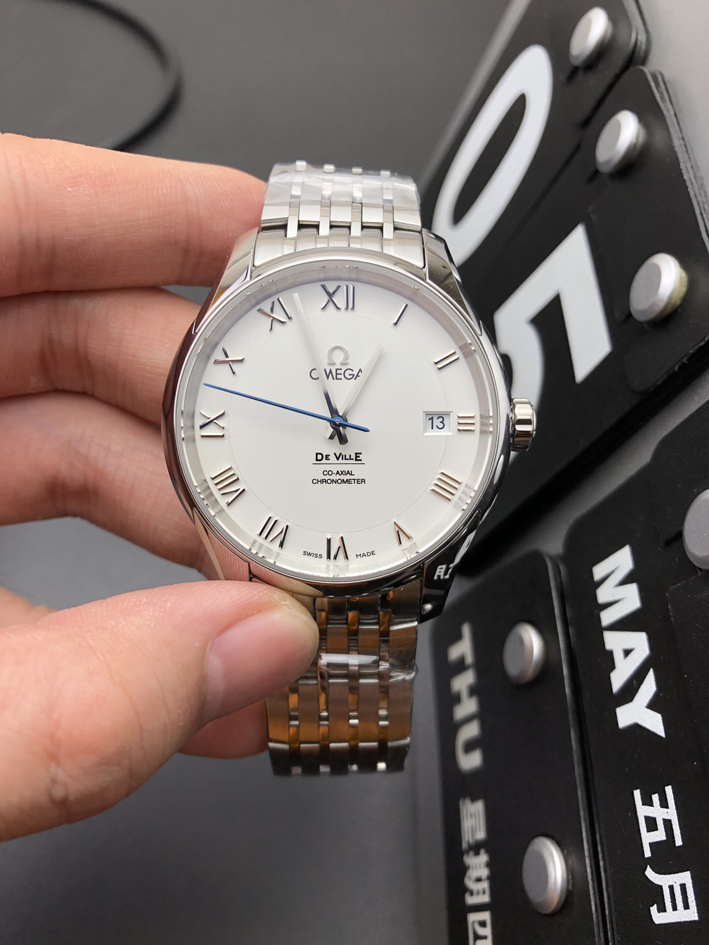 vsf-13909-aa9c310a4a-i1651693001_3792_0-1 VS Factory Omega De Ville Prestige 39.5mm Silver Dial Rose Gold Accents (424.10.40.20.02.002) 1:1 Super Clone – DD2500 Movement – Bild 1