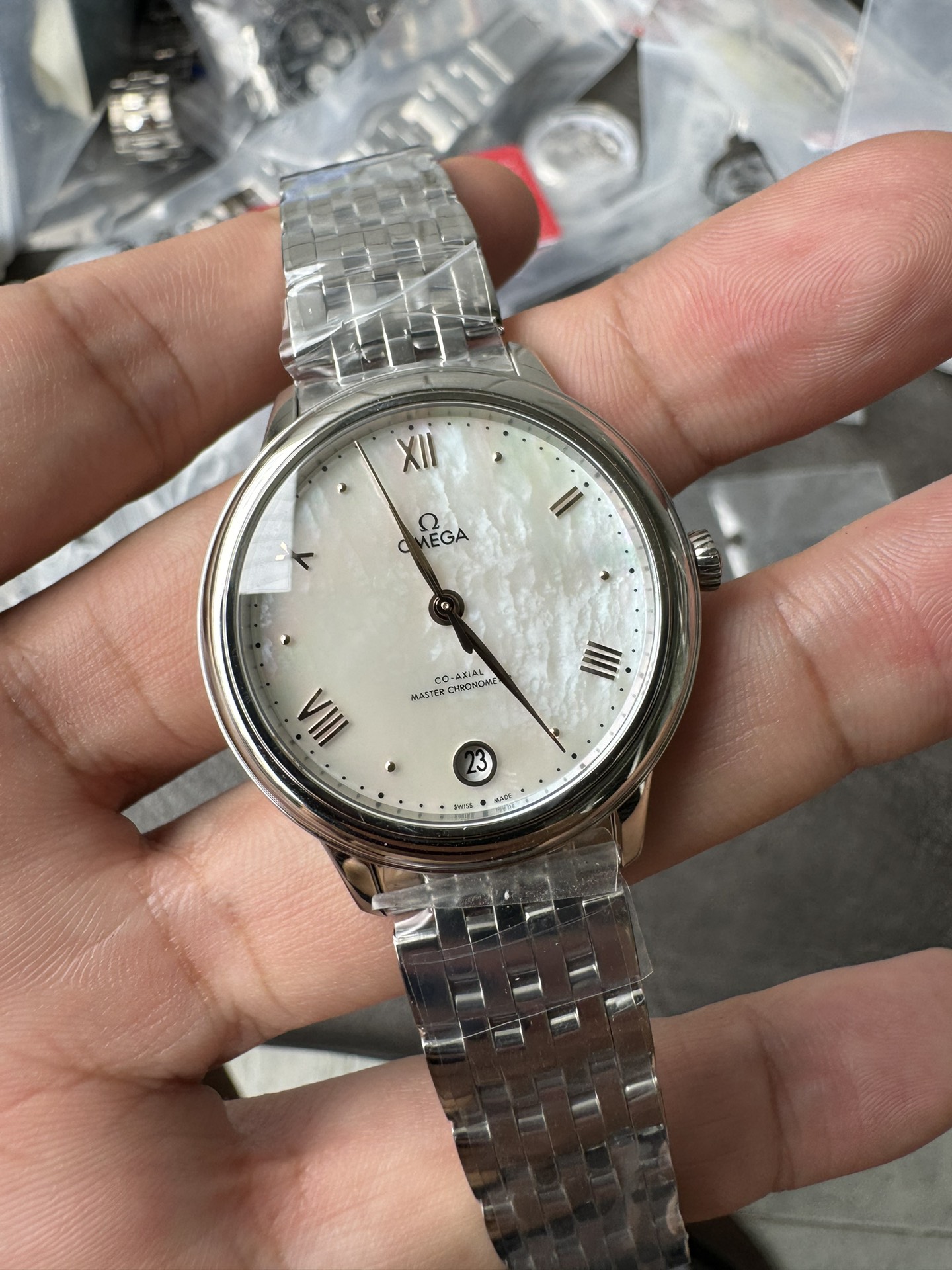 vsf-13917-d7738cef29-i1724323675_4931_7 VS Factory Omega De Ville Prestige 34mm Mother-of-Pearl Dial (434.10.34.20.05.001) 1:1 Super Clone -DD8800 Movement – Bild 1