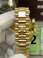 VS Factory Rolex Day-Date 40 Yellow Gold White Baguette Diamond Dial (228238) V2 1:1 Super Clone – DD3255 Movement – Bild 6