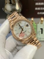 VS Factory Rolex Day-Date 40 Everose Gold White Baguette Diamond Dial (228235) V2 1:1 Super Clone – DD3255 Movement – Bild 4