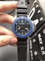 VS Factory Panerai Submersible “Azzurro” 42mm PAM01209 1:1 Super Clone – DDP.900 Movement – Bild 2