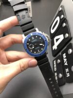 VS Factory Panerai Submersible “Azzurro” 42mm PAM01209 1:1 Super Clone – DDP.900 Movement – Bild 5