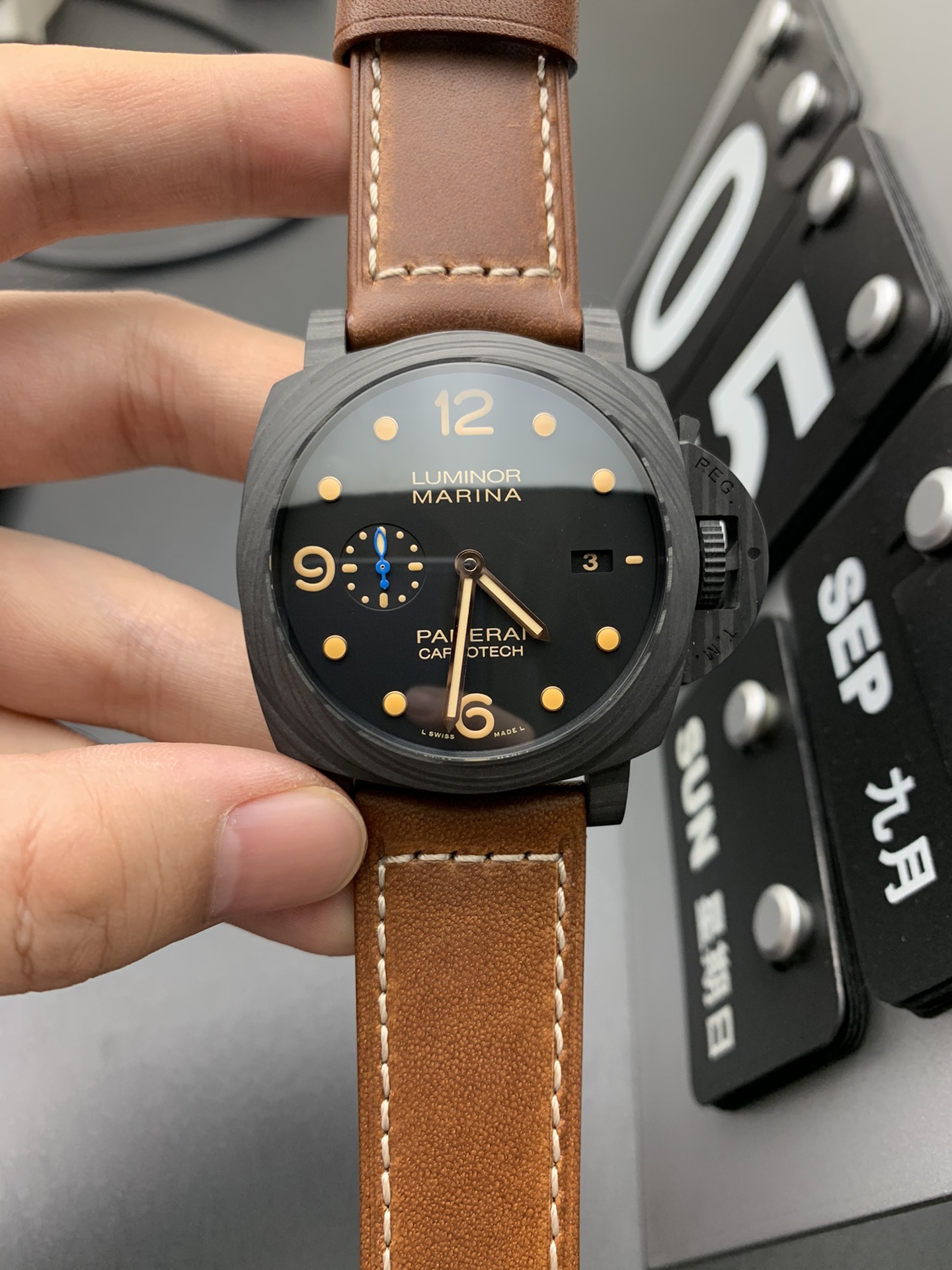 vsf-14829-19e5936f43-i1630779198_3419_0-1 VS Factory Panerai Luminor Marina Carbotech 44mm PAM00661 1:1 Super Clone – DDP.9010 Movement – Bild 1