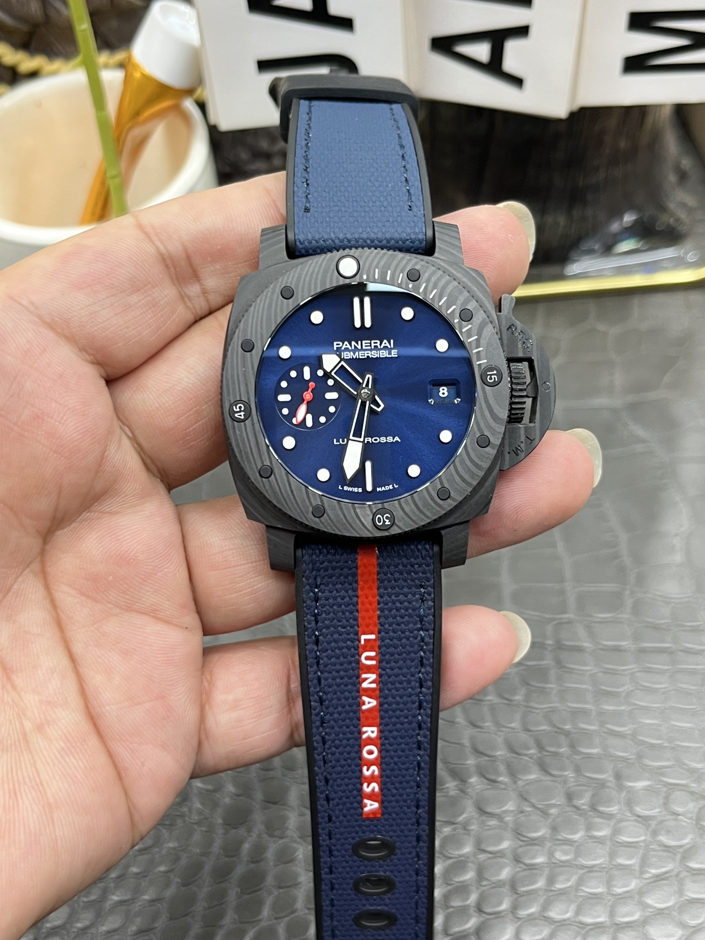 vsf-15115-d94b376066-i1745511731_5979_0-1 VS Factory Panerai Submersible Luna Rossa Carbotech 42mm PAM01563 1:1 Super Clone – DDP.900 Movement – Bild 1
