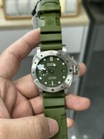 VS Factory Panerai Submersible “Verde Militare” 42mm PAM01055 1:1 Super Clone – DDP.900 Movement – Bild 2