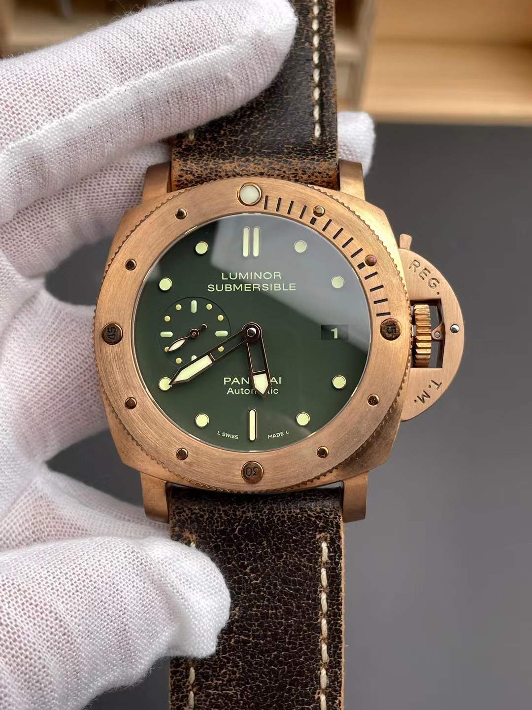 vsf-15420-f7d4615a26-2026-04-18_144903_420 VS Factory Panerai Luminor Submersible 1950 Bronzo 47mm PAM00382 “The OG” 1:1 Super Clone – DDP.9000 Movement – Bild 1