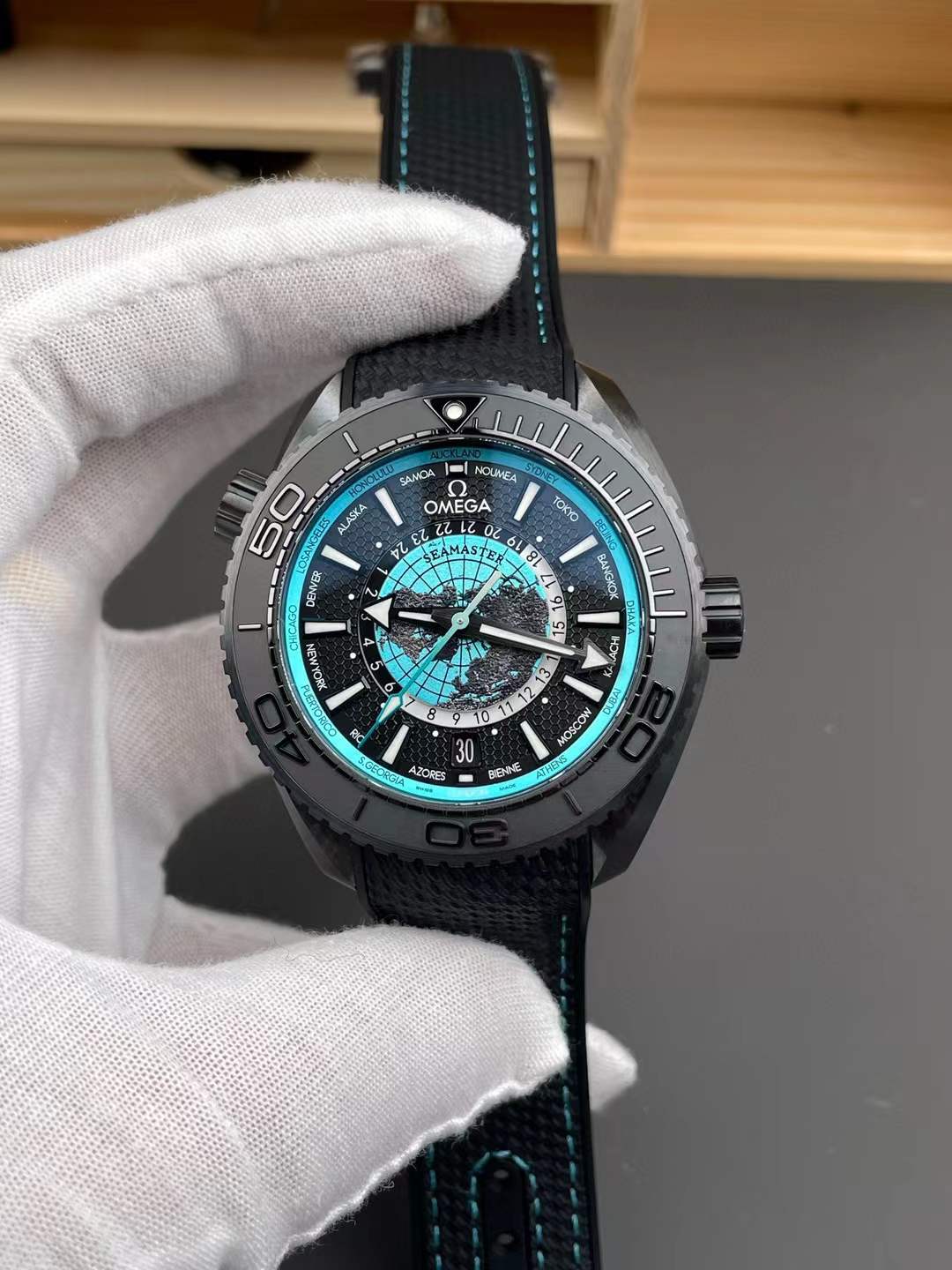 vsf-15461-d8b1a72aef-2026-04-20_120433_251 VS Factory Omega Seamaster Planet Ocean 600M Worldtimer Ref. 215.92.46.22.01.006 1:1 Super Clone – DD8938 Movement – Bild 1