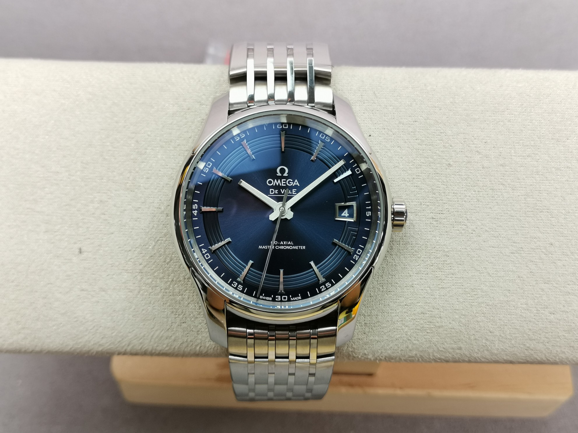 vsf-15657-82ddba2dd4-a1619367984610_3783-1 VS Factory Omega De Ville Hour Vision Blue Dial (433.10.41.21.03.001) 1:1 Super Clone – DD8900 Movement – Bild 1