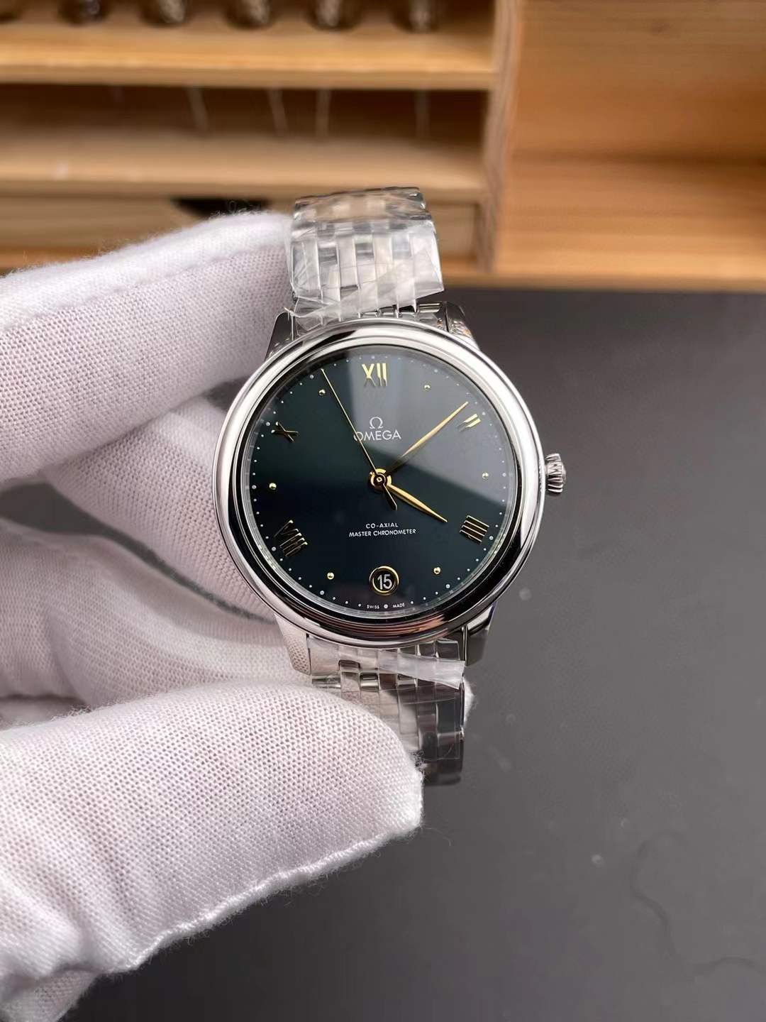 vsf-15667-44757dcb7b-2026-04-18_111631_266 VS Factory Omega De Ville Prestige 40mm “Pine Green” (434.10.40.20.10.001) 1:1 Super Clone – DD8800 Movement – Bild 1