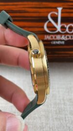 VS Factory Omega Seamaster Diver 300M “Green & Gold” (210.62.42.20.10.001) 1:1 Super Clone – DD8800 Movement – Bild 5