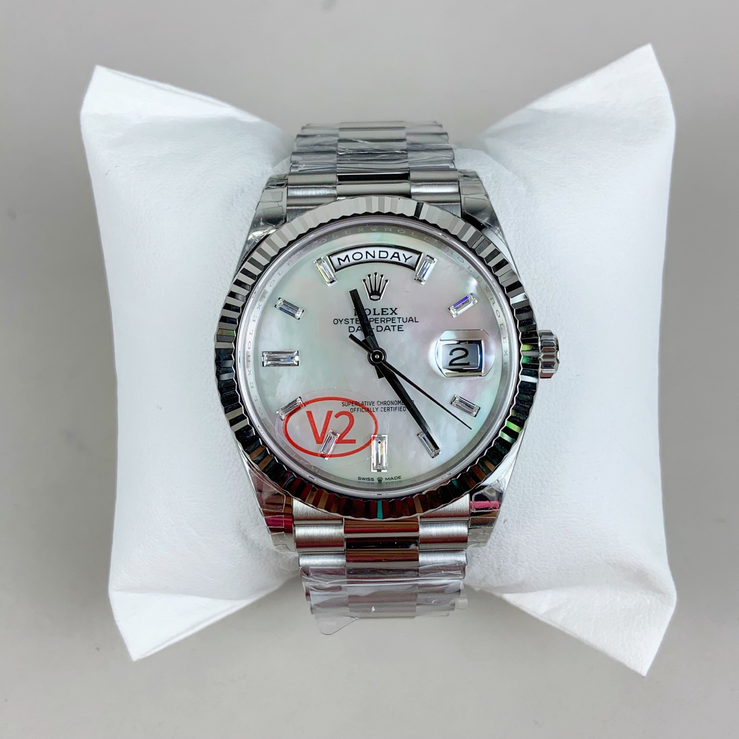vsf-16255-6a2b62f639-i1774688055431_672_0_1-1 VS Factory Rolex Day-Date 40 Mother of Pearl Dial (228239) 1:1 Super Clone – DD3255 Movement – Bild 1