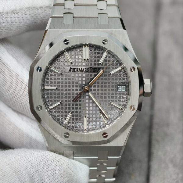 VSF AP Royal Oak 15510ST grey dial full front view