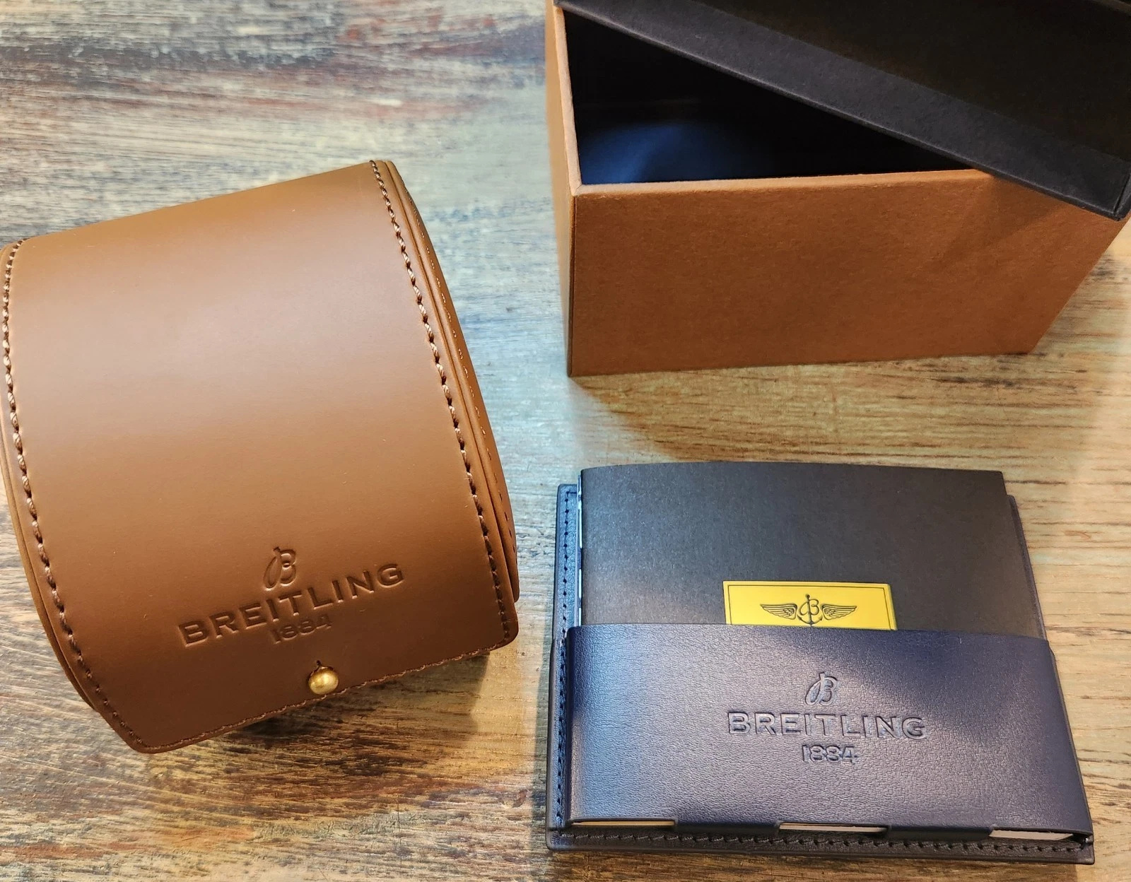 Breitling Watch Box and Travel Case Set Detail 01 Breitling Watch Box and Travel Case Set - high-resolution detail view 1 of 8