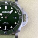 VS Factory Panerai Submersible QuarantaQuattro 44mm Gradient Green Dial (PAM01287) 1:1 Super Clone – DDP.900 Movement – Bild 6