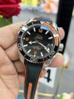 VS Factory Omega Seamaster Planet Ocean 600M 43.5mm Black/Orange Dial (215.32.44.21.01.001) 1:1 Super Clone – DD8900 Movement – Bild 8