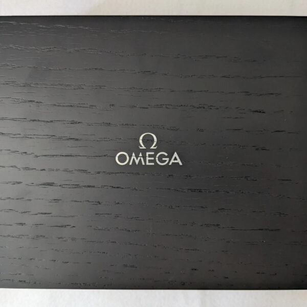 Omega Speedmaster Watch Box Set - high-resolution detail view 2 of 17