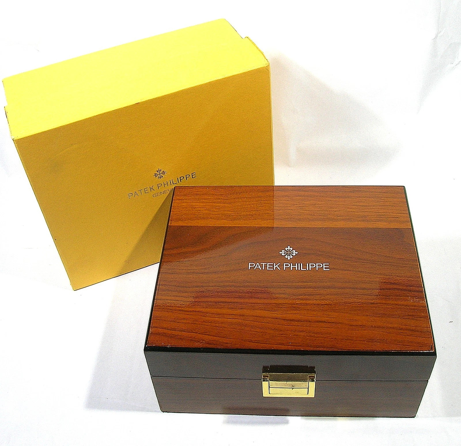 Patek Philippe Watch Box Set Detail 01 Patek Philippe Watch Box Set - high-resolution detail view 1 of 11