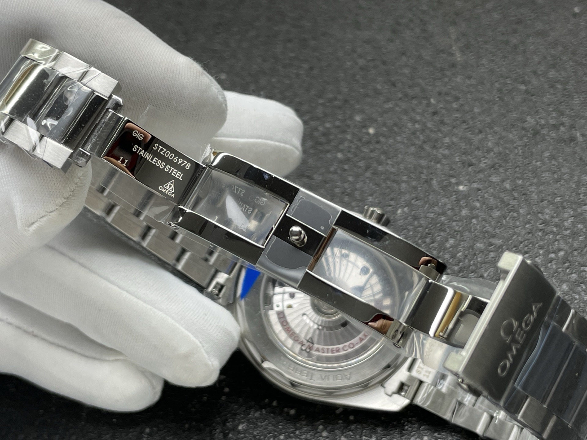 VSF Omega Aqua Terra 38mm folding clasp with integrated micro-adjust slider